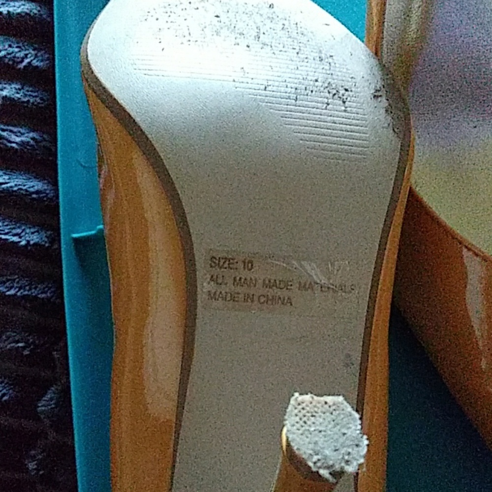Mustard heels - Picture 3 of 3